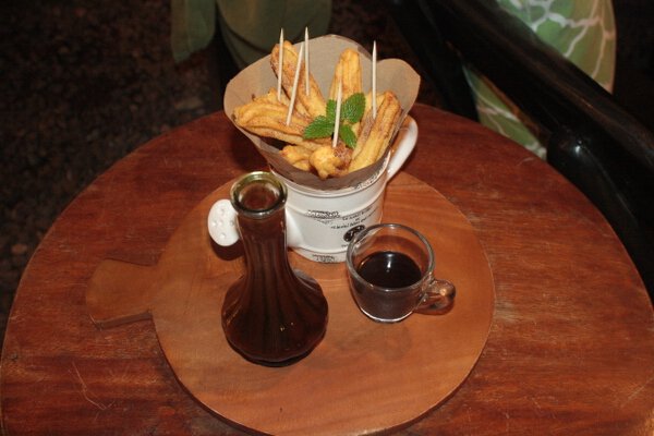 Tsokolateria Churros Bites