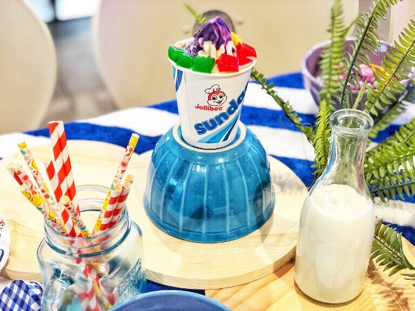 Jollibee Halo-Halo Sundae