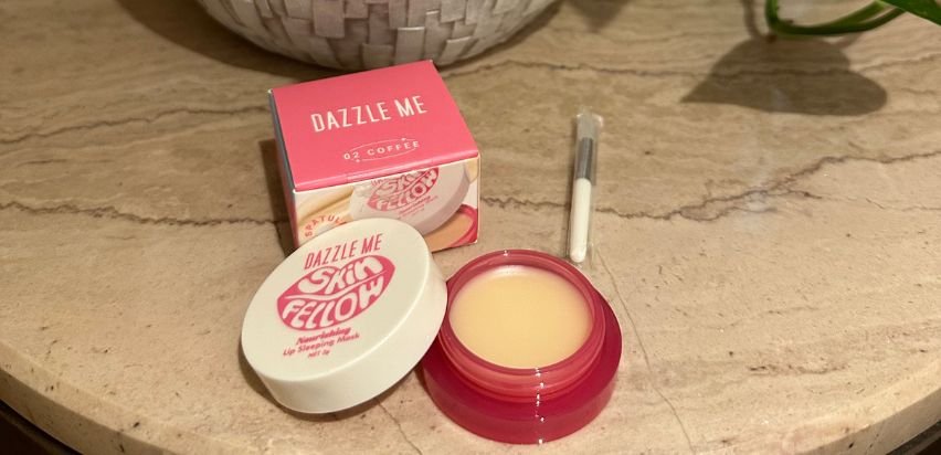 Dazzle Me lip mask - trixiereyna